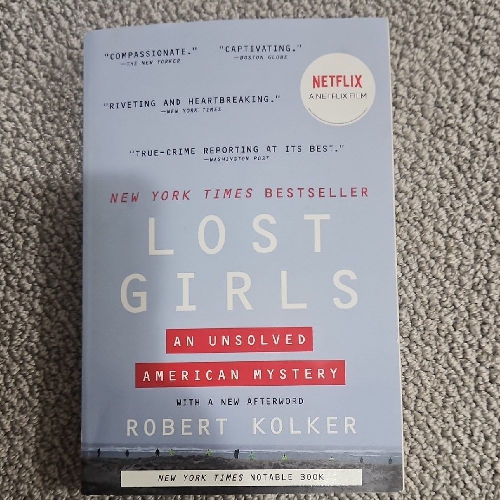 Lost Girls: An Unsolved American Mystery Book